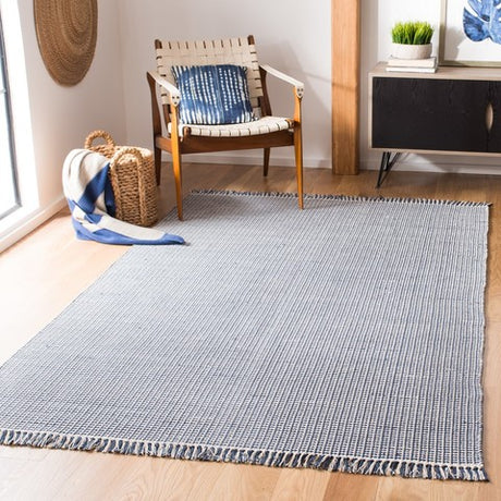 Safavieh Montauk Mtk340B Ivory / Navy Rugs.