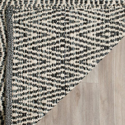 Safavieh Montauk Mtk414A Ivory / Dark Grey Area Rug