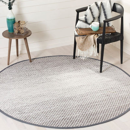 Safavieh Montauk Mtk601K Light Grey / Ivory Striped Area Rug