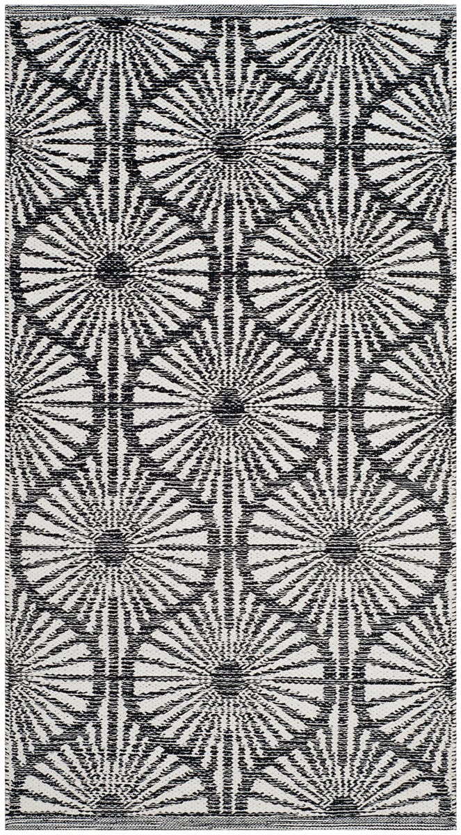 Safavieh Montauk Mtk606A Black / Ivory Geometric Area Rug