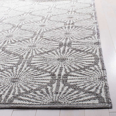 Safavieh Montauk Mtk606J Charcoal / Ivory Rugs.