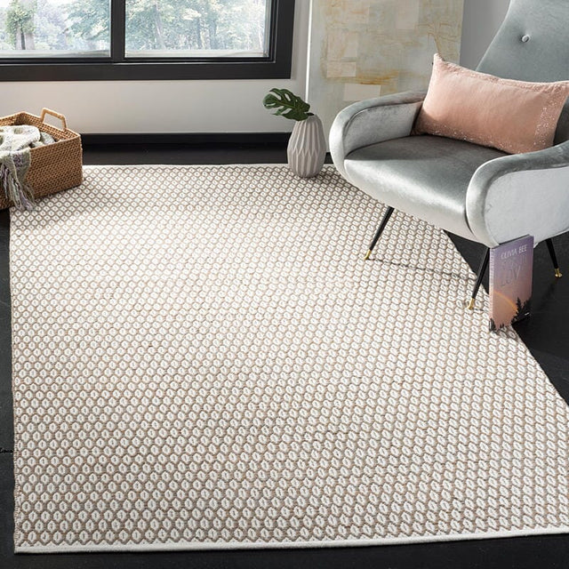 Safavieh Montauk Mtk608R Beige / Ivory Rugs.