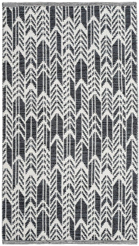 Safavieh Montauk Mtk609A Black / Ivory Geometric Area Rug