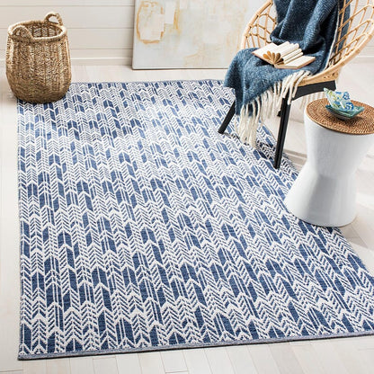 Safavieh Montauk Mtk609C Navy / Ivory Geometric Area Rug