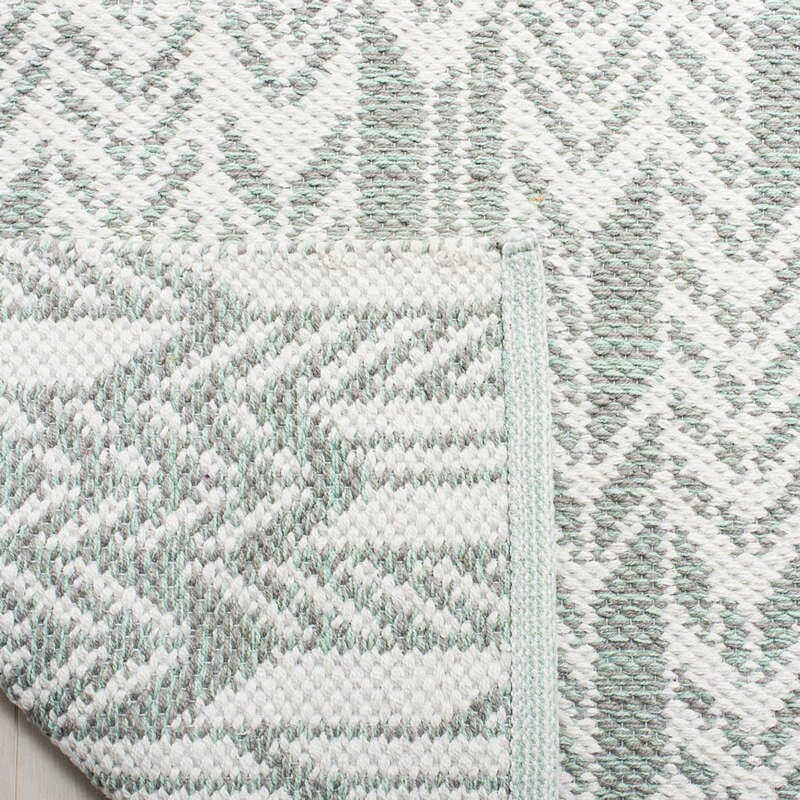 Safavieh Montauk Mtk609G Light Green / Ivory Geometric Area Rug