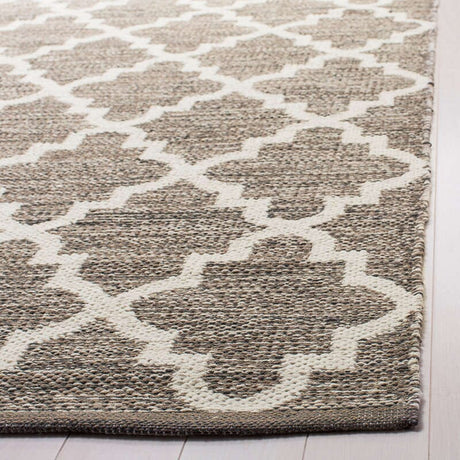 Safavieh Montauk Mtk611R Beige / Ivory Rugs.