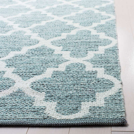 Safavieh Montauk Mtk611T Mint / Ivory Rugs.