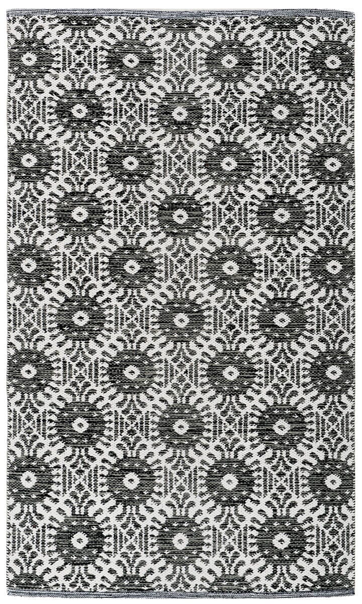 Safavieh Montauk Mtk612A Black / Ivory Geometric Area Rug