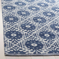 Safavieh Montauk Mtk612C Navy / Ivory Geometric Area Rug