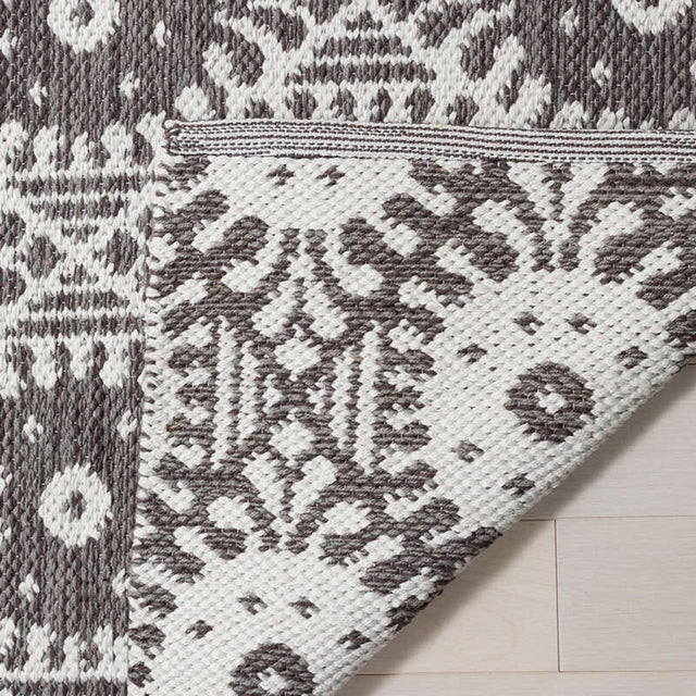 Safavieh Montauk Mtk612J Charcoal / Ivory Rugs.