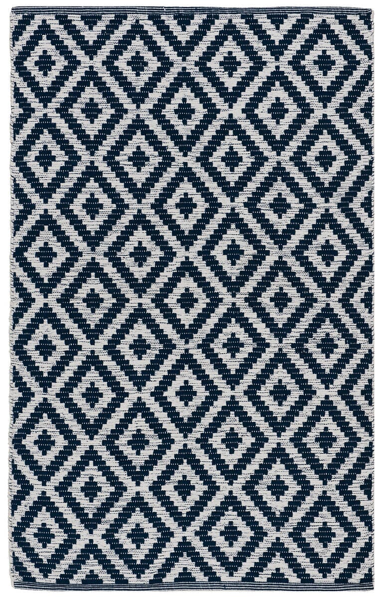 Safavieh Montauk Mtk613C Navy / Ivory Geometric Area Rug