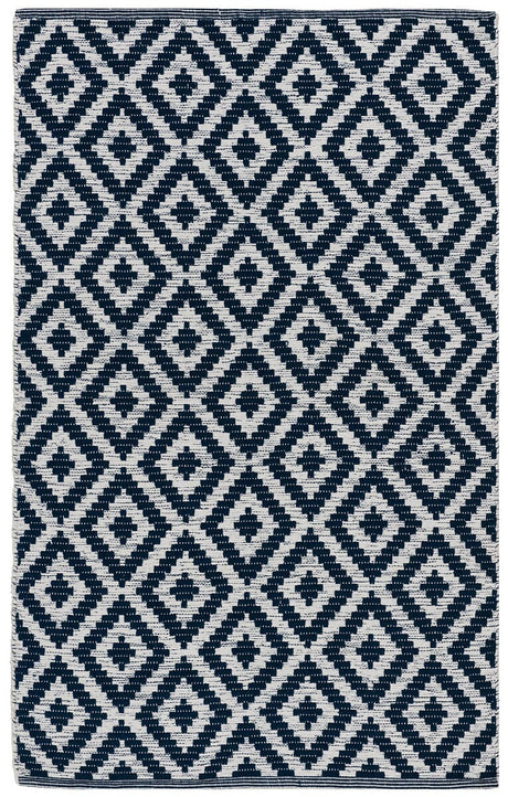 Safavieh Montauk Mtk613C Navy / Ivory Rugs.