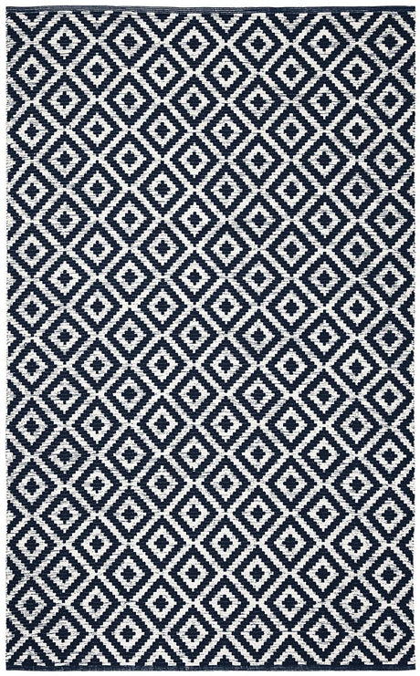 Safavieh Montauk Mtk613C Navy / Ivory Rugs.