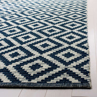 Safavieh Montauk Mtk613C Navy / Ivory Geometric Area Rug