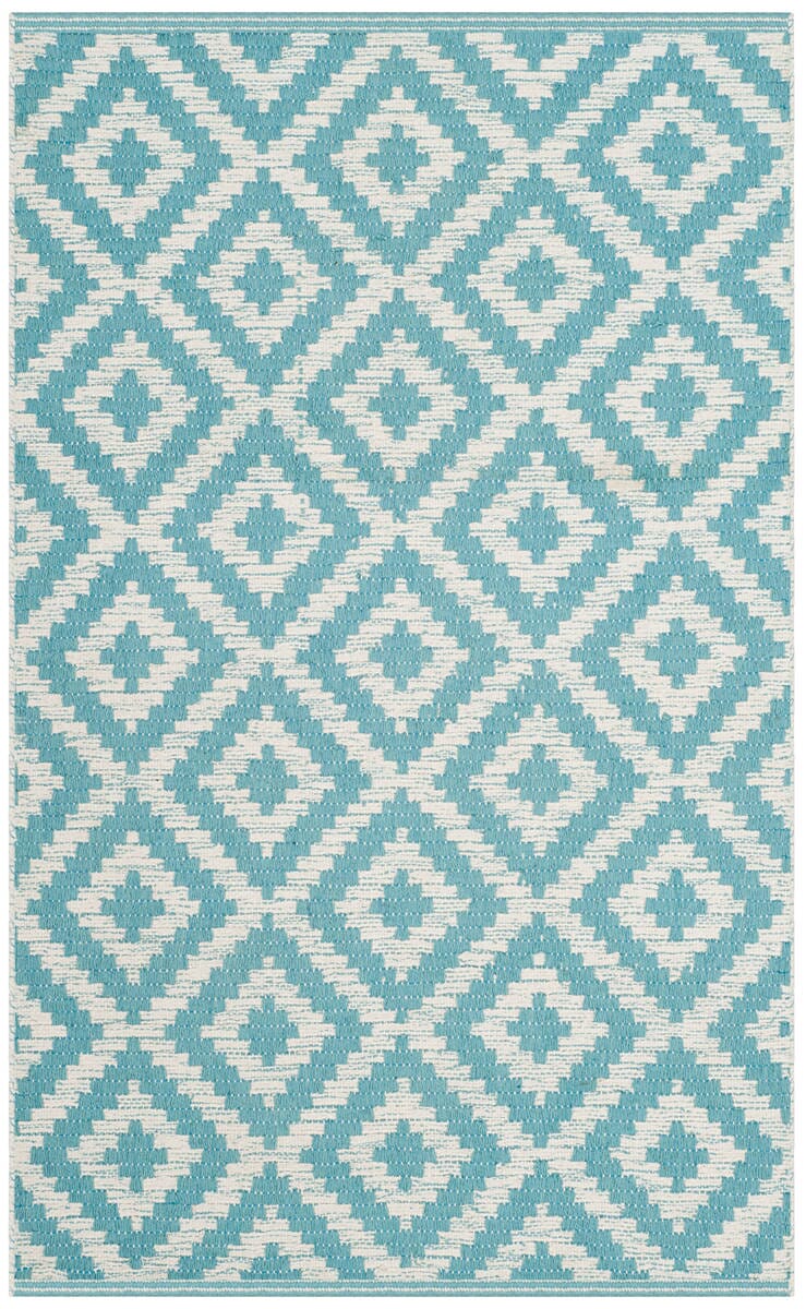 Safavieh Montauk Mtk613L Light Blue / Ivory Geometric Area Rug