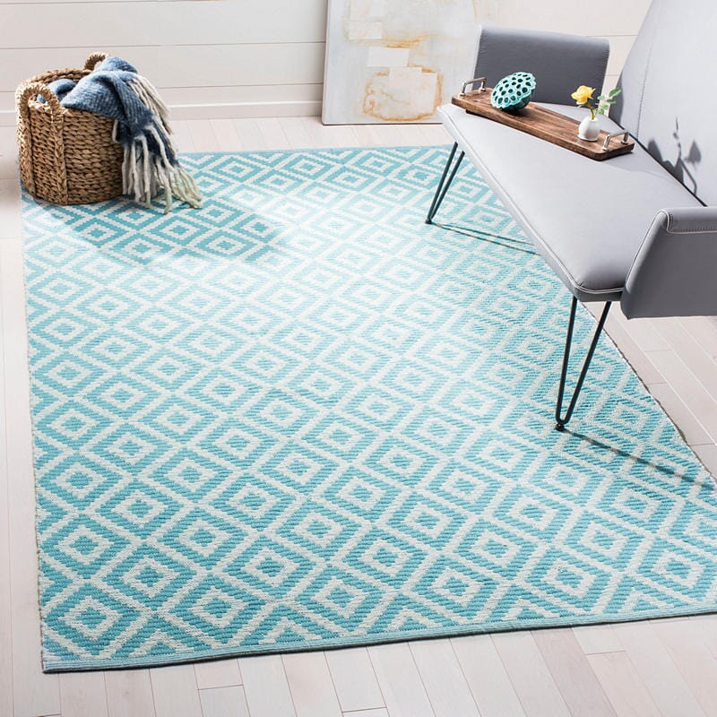 Safavieh Montauk Mtk613L Light Blue / Ivory Geometric Area Rug