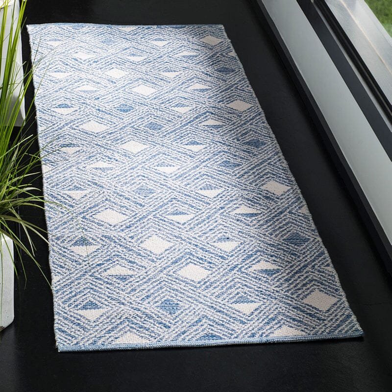 Safavieh Montauk Mtk614B Blue / Ivory Geometric Area Rug