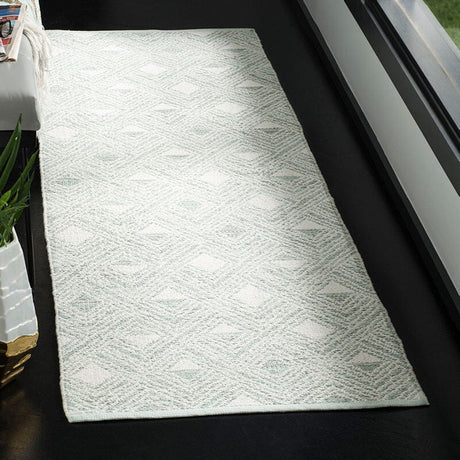 Safavieh Montauk Mtk614G Light Green / Ivory Rugs.