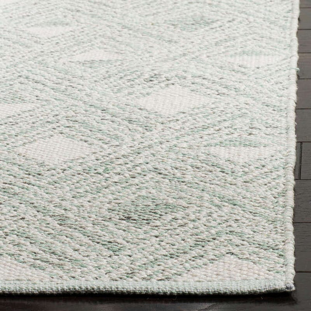 Safavieh Montauk Mtk614G Light Green / Ivory Rugs.