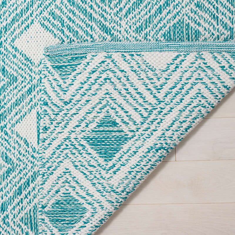 Safavieh Montauk Mtk614H Aqua / Ivory Geometric Area Rug