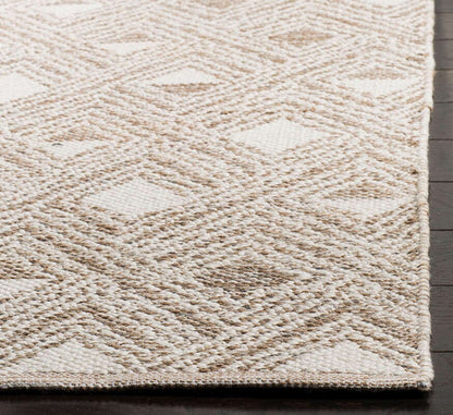 Safavieh Montauk Mtk614R Beige / Ivory Geometric Area Rug