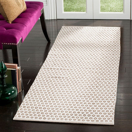 Safavieh Montauk Mtk616E Taupe / Ivory Rugs.