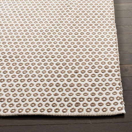 Safavieh Montauk Mtk616E Taupe / Ivory Rugs.