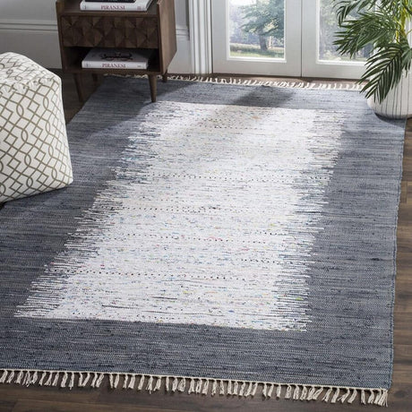 Safavieh Montauk Mtk711G Ivory / Grey Rugs.