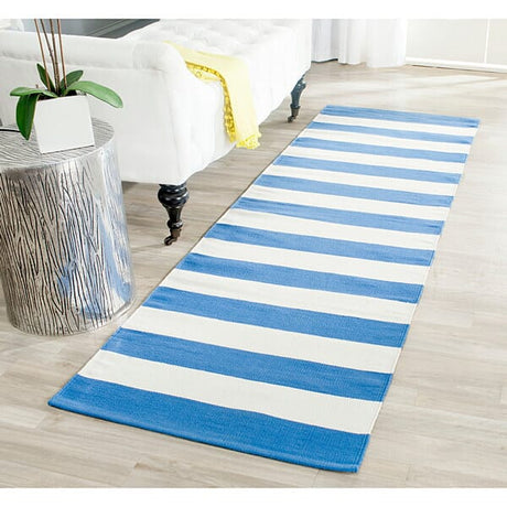 Safavieh Montauk Mtk712C Blue / White Rugs.