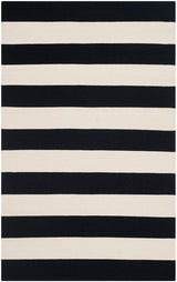Safavieh Montauk Mtk712D Black / White Rugs.