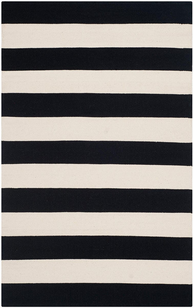 Safavieh Montauk Mtk712D Black / White Rugs.