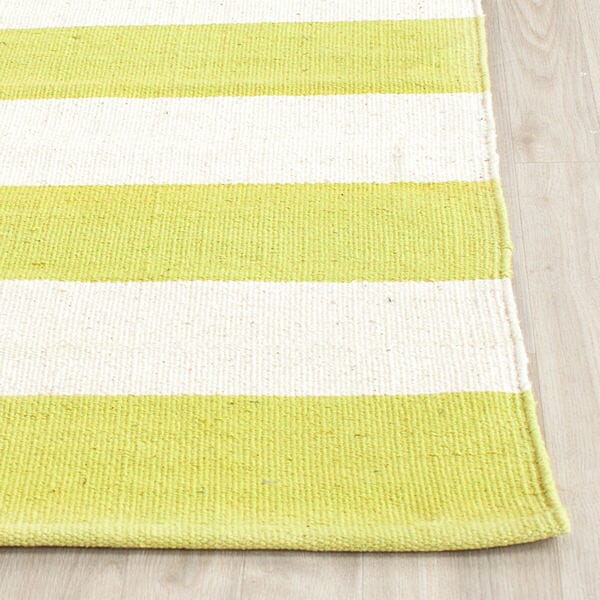 Safavieh Montauk Mtk712E Green / White Rugs.