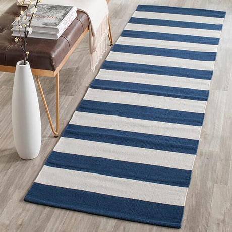 Safavieh Montauk Mtk712H Navy / Ivory Rugs.