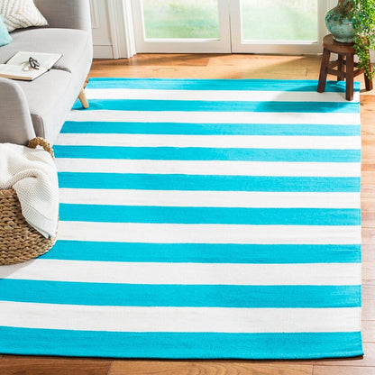 Safavieh Montauk Mtk712N Turquoise / Ivory Striped Area Rug