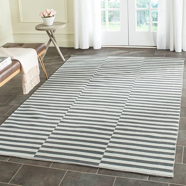 Safavieh Montauk Mtk715A Ivory / Grey Rugs.