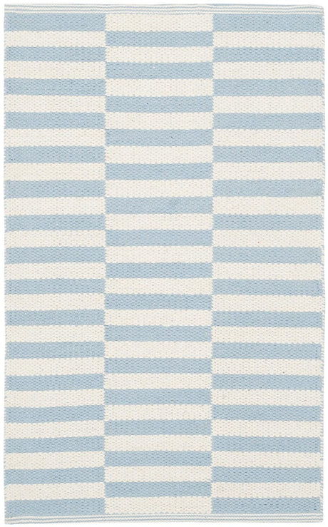 Safavieh Montauk Mtk715B Ivory / Light Blue Rugs.