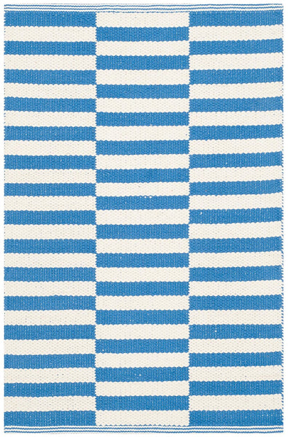 Safavieh Montauk Mtk715C Ivory / Blue Striped Area Rug