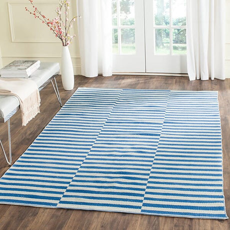 Safavieh Montauk Mtk715C Ivory / Blue Rugs.