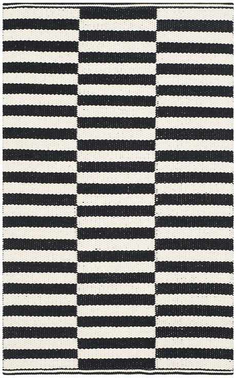 Safavieh Montauk Mtk715D Ivory/Black Rug.