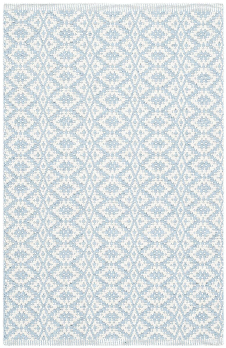 Safavieh Montauk Mtk716B Ivory / Light Blue Rugs.