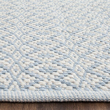 Safavieh Montauk Mtk716B Ivory / Light Blue Rugs.