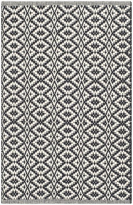 Safavieh Montauk Mtk716D Ivory / Black Rugs.