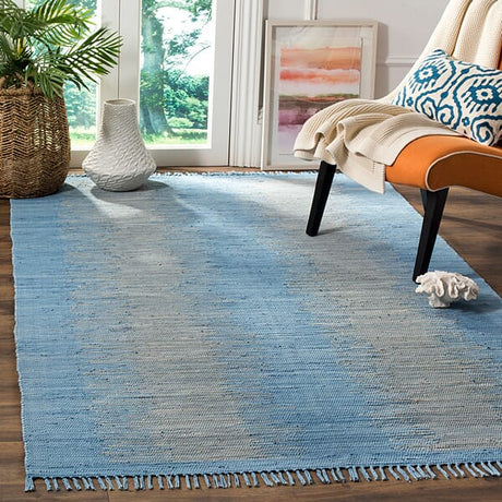 Safavieh Montauk Mtk718B Light Blue Rugs.