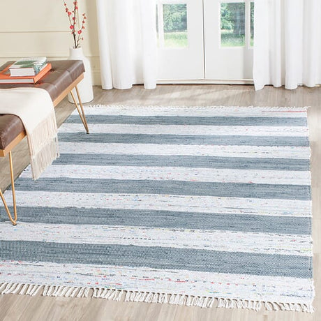 Safavieh Montauk Mtk720A Ivory / Grey Rugs.