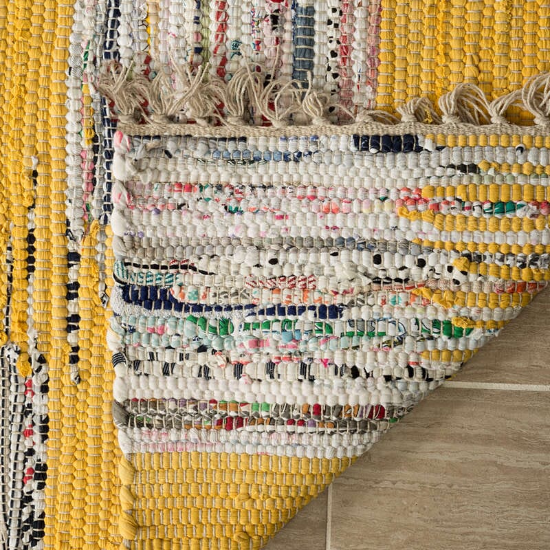 Safavieh Montauk Mtk721A Yellow / Multi Geometric Area Rug