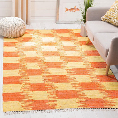 Safavieh Montauk Mtk721C Yellow / Orange Geometric Area Rug