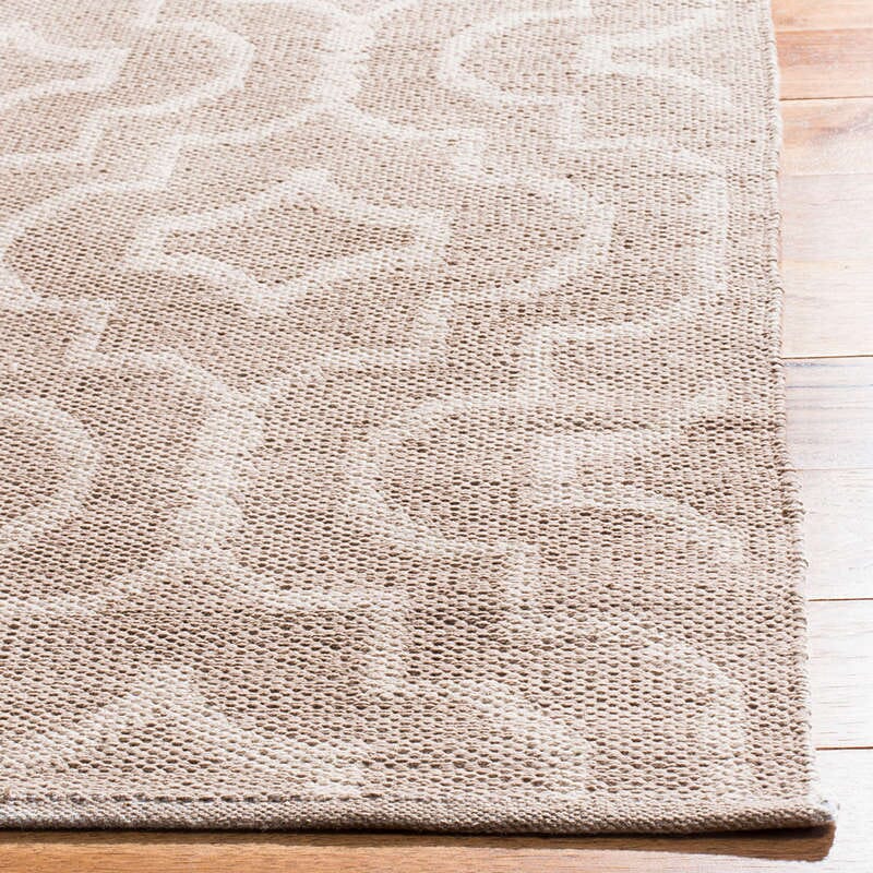 Safavieh Montauk Mtk722A Grey / Ivory Geometric Area Rug