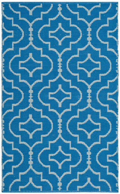 Safavieh Montauk Mtk722C Blue / Ivory Geometric Area Rug