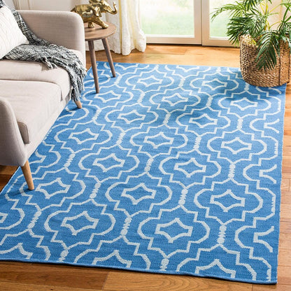 Safavieh Montauk Mtk722C Blue / Ivory Geometric Area Rug