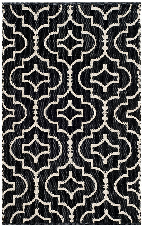 Safavieh Montauk Mtk722D Black / Ivory Rugs.